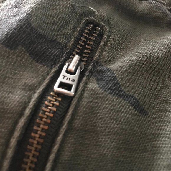 TNA ARITZIA ALIX CAMOFLAUGE Cotton Twill JOGGERS Pants! Size XS! - Picture 5 of 8